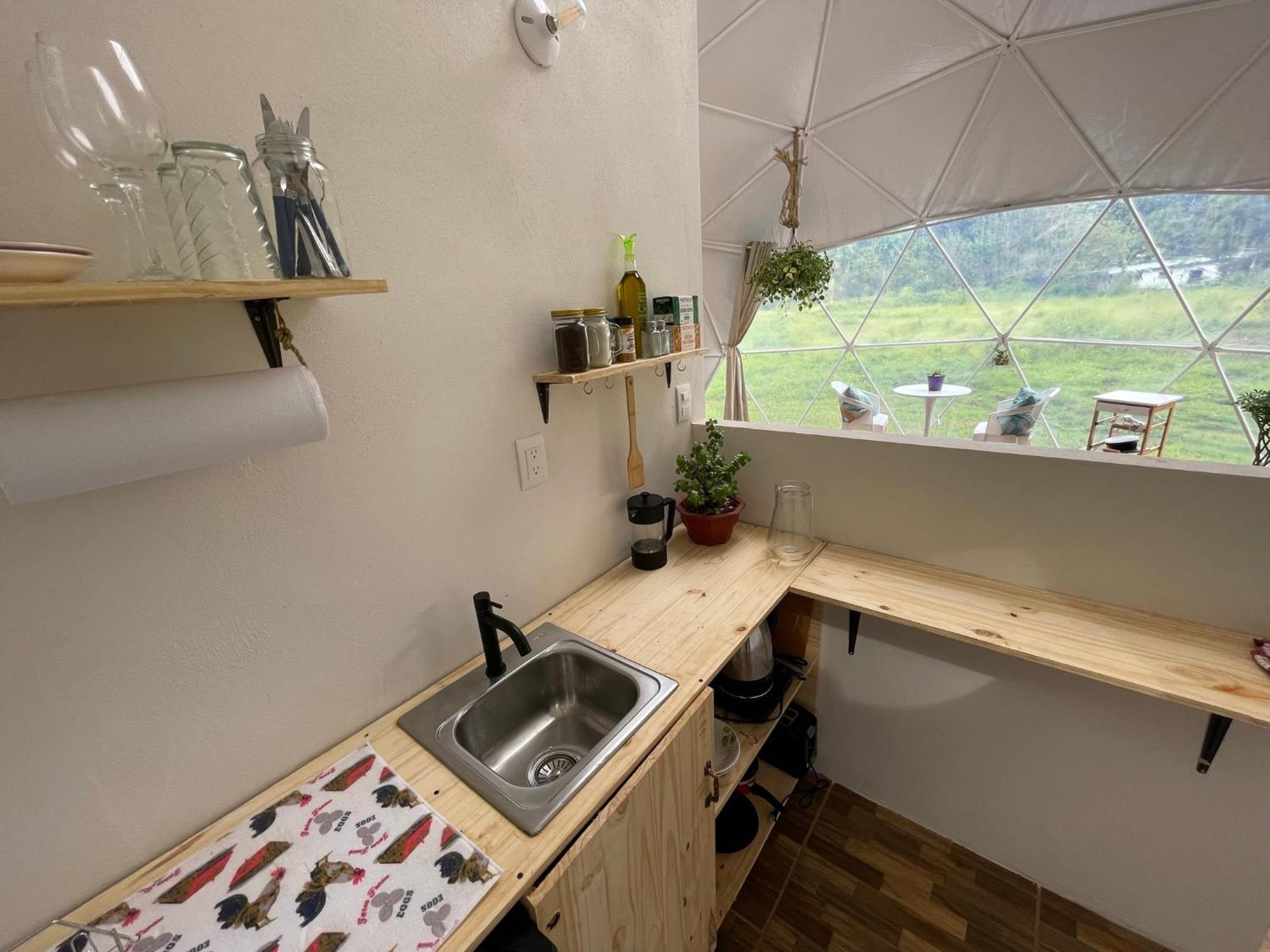La Comarca River Glamping Dome Near Manuel Antonio Bagian luar foto