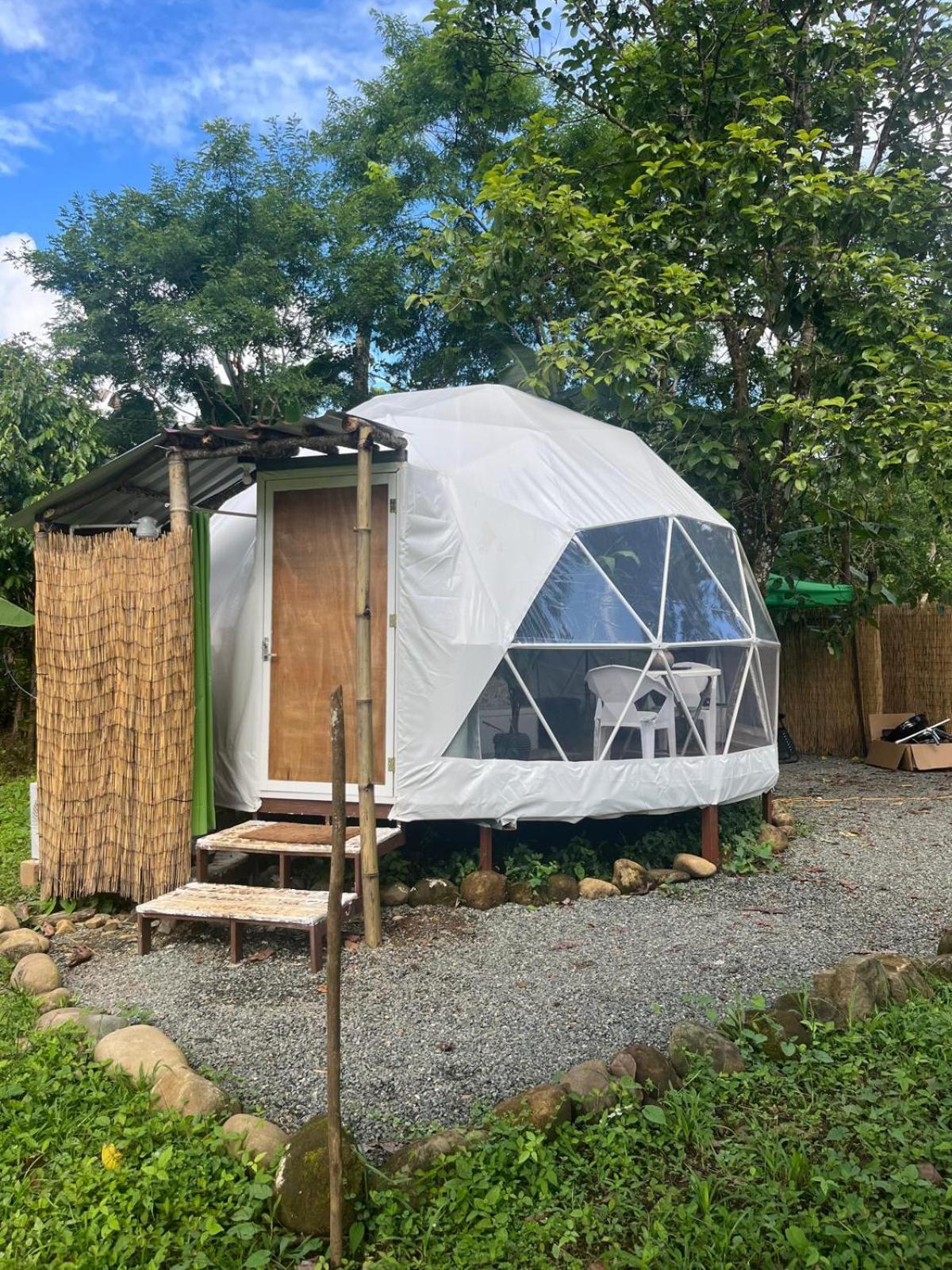 La Comarca River Glamping Dome Near Manuel Antonio Bagian luar foto