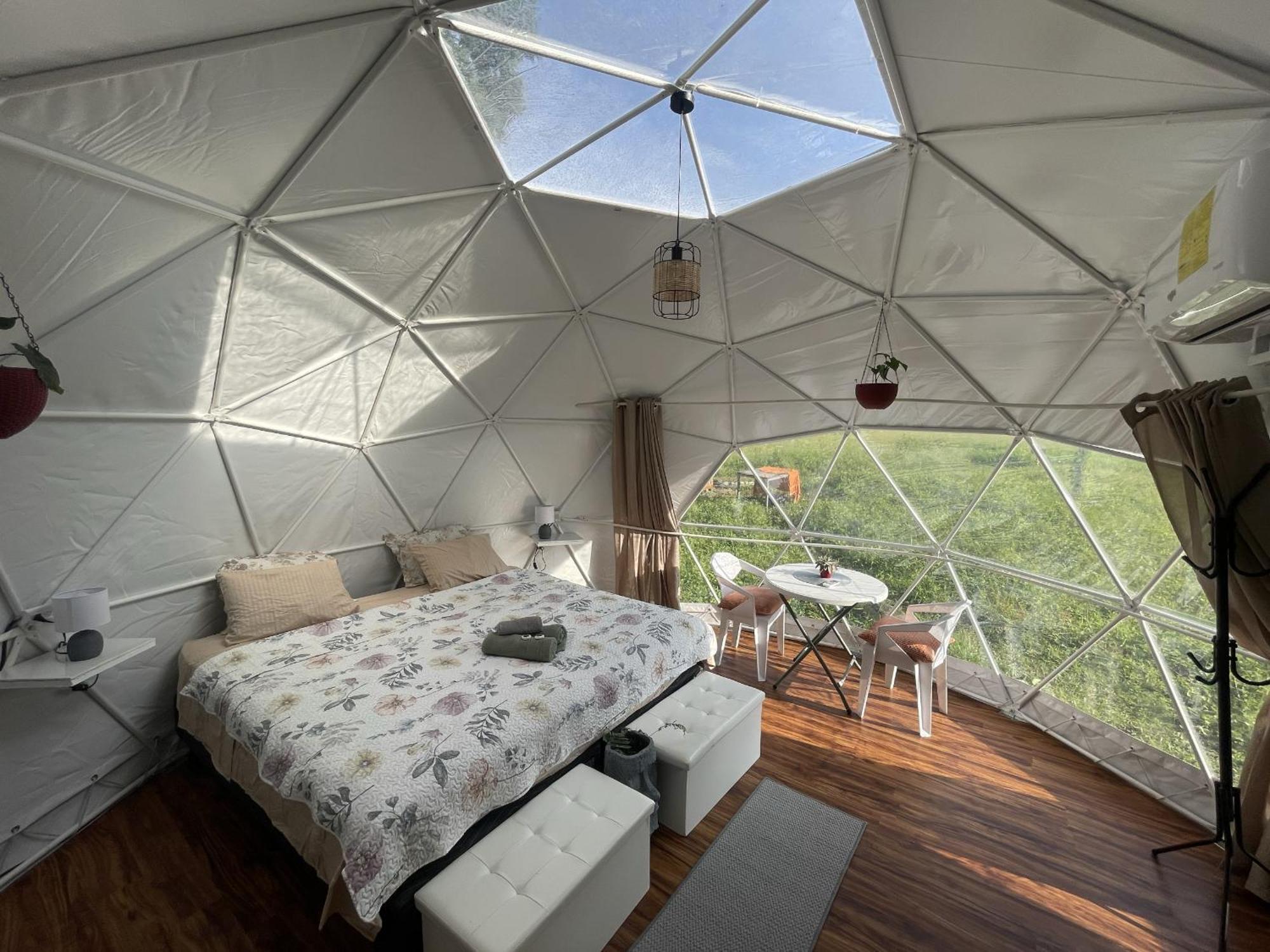 La Comarca River Glamping Dome Near Manuel Antonio Bagian luar foto